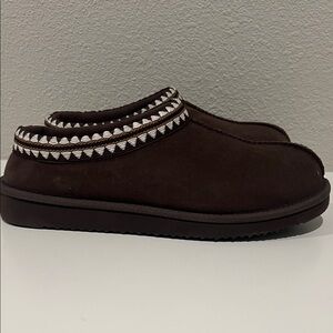 Kirkland Signature Brown Mules with White Accents
